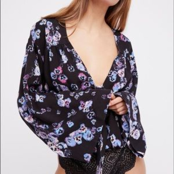 Forties Feels Printed Bell-Sleeve Body  Suit - Picture 3 of 7